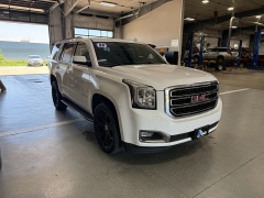 Used 2020  GMC Yukon 4d SUV 4WD SLE at J's Auto near Manchester&comma; IA