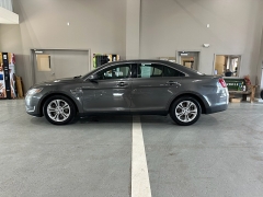 Used 2018 Ford Taurus 4d Sedan FWD SEL at J's Auto near Manchester, IA
