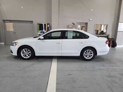 2018 Volkswagen Passat S