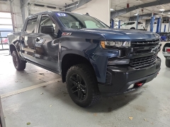 Used 2021  Chevrolet Silverado 1500 4WD Crew Cab 147" LT Trail Boss at J's Auto near Manchester, IA