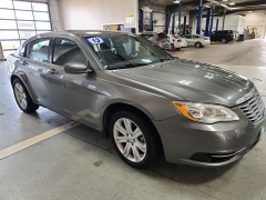 Used 2013  Chrysler 200 4d Sedan Touring at J's Auto near Manchester&comma; IA