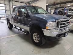 Used 2004  Ford Super Duty F-250 Crew Cab 4WD at J's Auto near Manchester&comma; IA