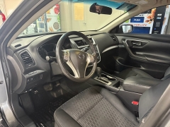 Used 2017  Nissan Altima 2&period;5 SV Sedan at J's Auto near Manchester&comma; IA
