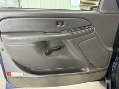Used 2005  GMC Sierra 1500 Crew Cab 143&period;5" WB 4WD SLE at J's Auto near Manchester&comma; IA