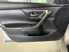 Used 2018  Nissan Altima 2&period;5 SV Sedan at J's Auto near Manchester&comma; IA