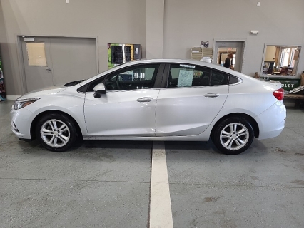 Used 2017 Chevrolet Cruze 4d Sedan LT Auto at J's Auto near Manchester, IA
