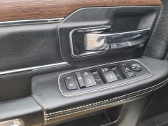 Used 2017  Ram 2500 Laramie 4x4 Crew Cab 6'4" Box at J's Auto near Manchester&comma; IA