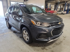 Used 2022  Chevrolet Trax AWD 4dr LT at J's Auto near Manchester&comma; IA