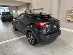 Used 2018  Toyota C-HR XLE FWD &lpar;Natl&rpar; at J's Auto near Manchester&comma; IA
