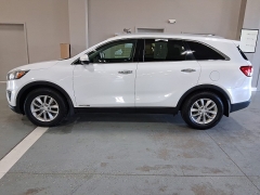  2016 Kia Sorento 4d SUV AWD LX V6 at J's Auto near Manchester&comma; IA