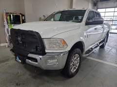 Used 2018  Ram 1500 4WD Crew Cab Laramie at J's Auto near Manchester&comma; IA