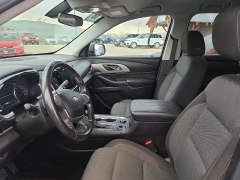 Used 2018  Chevrolet Traverse 4d SUV FWD LT Cloth w&sol;1LT at J's Auto near Manchester&comma; IA