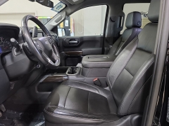 Used 2019  Chevrolet Silverado 1500 4WD Crew Cab 147" LT Trail Boss at J's Auto near Manchester&comma; IA