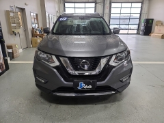 Used 2017  Nissan Rogue 2017&period;5 FWD SV at J's Auto near Manchester&comma; IA