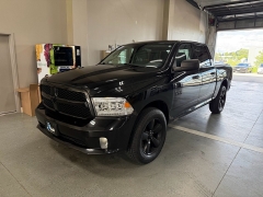 Used 2016  Ram 1500 4WD Crew Cab 140&period;5" Express at J's Auto near Manchester&comma; IA