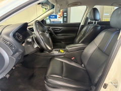 Used 2018  Nissan Altima 2&period;5 SR Sedan at J's Auto near Manchester&comma; IA