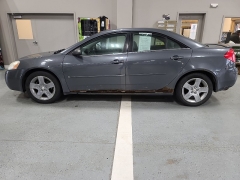  2009 Pontiac G6 4d Sedan at J's Auto near Manchester&comma; IA