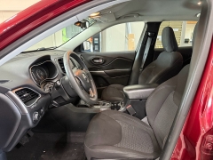 Used 2020  Jeep Cherokee Latitude FWD at J's Auto near Manchester&comma; IA