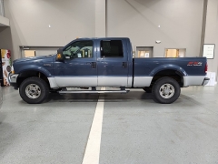 Used 2004  Ford Super Duty F-250 Crew Cab 4WD at J's Auto near Manchester&comma; IA