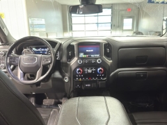 Used 2023  GMC Sierra 2500HD 4WD Crew Cab 159" Denali at J's Auto near Manchester&comma; IA
