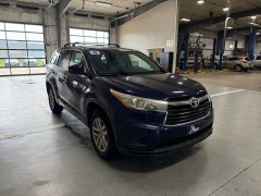 Used 2015  Toyota Highlander 4d SUV FWD LE at J's Auto near Manchester&comma; IA