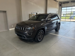 Used 2020  Jeep Grand Cherokee Limited 4x4 at J's Auto near Manchester&comma; IA