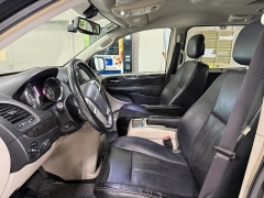 Used 2014  Chrysler Town & Country 4dr Wgn Touring-L at J's Auto near Manchester&comma; IA