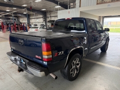 Used 2005  GMC Sierra 1500 Crew Cab 143&period;5" WB 4WD SLE at J's Auto near Manchester&comma; IA