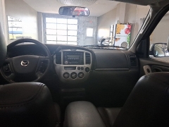 Used 2003  Mazda Tribute 4d SUV 4WD ES at J's Auto near Manchester&comma; IA