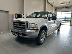 Used 2003 Ford Super Duty F-250 4WD Crew Cab XLT at J's Auto near Manchester, IA
