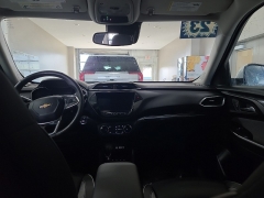 Used 2023  Chevrolet Trailblazer AWD 4dr LT at J's Auto near Manchester&comma; IA