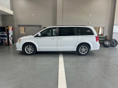 Used 2013 Dodge Grand Caravan 4d Wagon SXT at J's Auto near Manchester, IA