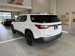 Used 2019  Chevrolet Traverse 4d SUV AWD LT Cloth w&sol;1LT at J's Auto near Manchester&comma; IA