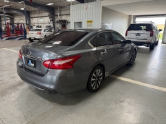 Used 2017  Nissan Altima 2&period;5 SV Sedan at J's Auto near Manchester&comma; IA