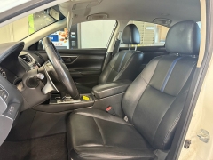 Used 2018  Nissan Altima 2&period;5 SR Sedan at J's Auto near Manchester&comma; IA