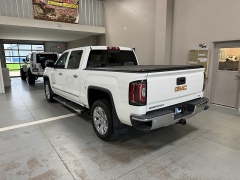 Used 2018  GMC Sierra 1500 4WD Crew Cab 143&period;5" SLT at J's Auto near Manchester&comma; IA