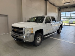 Used 2009  Chevrolet Silverado 2500HD 4WD Crew Cab 153" LT at J's Auto near Manchester&comma; IA