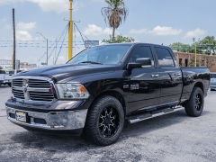 Used 2016  Ram 1500 2WD Crew Cab Lone Star at A Motors Sales & Finance near San Antonio&comma; TX