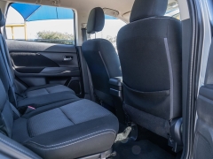 Used 2017  Mitsubishi Outlander 4d SUV FWD SE at A Motors Sales & Finance near San Antonio&comma; TX