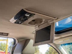 Used 2017  Chevrolet Suburban 4d SUV 4WD LT at A Motors Sales & Finance near San Antonio, TX