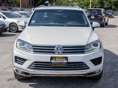 Used 2017  Volkswagen Touareg 4d SUV 4motion Wolfsburg at A Motors Sales & Finance near San Antonio&comma; TX