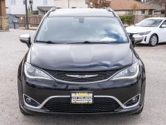 Used 2019  Chrysler Pacifica 4d Wagon Limited at A Motors Sales & Finance near San Antonio&comma; TX