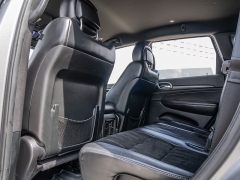 Used 2017  Jeep Grand Cherokee 4d SUV 4WD Laredo Altitude at A Motors Sales & Finance near San Antonio, TX