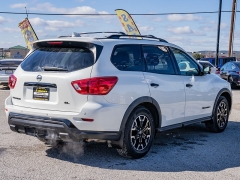 Used 2020  Nissan Pathfinder 4d SUV FWD SL at A Motors Sales & Finance near San Antonio&comma; TX