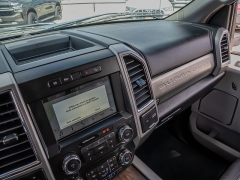 Used 2018  Ford Super Duty F-350 4WD Crew Cab Lariat DRW Longbed at A Motors Sales & Finance near San Antonio&comma; TX