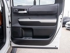 Used 2018  Toyota Tundra 2WD CrewMax SR5 5&period;7L at A Motors Sales & Finance near San Antonio&comma; TX