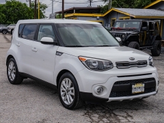 Used 2018  Kia Soul 4d Hatchback &plus; at A Motors Sales & Finance near San Antonio&comma; TX