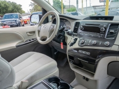 Used 2012  Toyota Sienna 4d Wagon LE at A Motors Sales & Finance near San Antonio&comma; TX