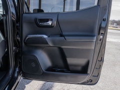 Used 2017  Toyota Tacoma 4WD Double Cab TRD Off-Road Auto at A Motors Sales & Finance near San Antonio&comma; TX