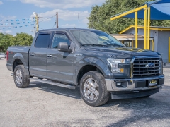 Used 2017  Ford F-150 4WD SuperCrew XLT 5 1&sol;2 at A Motors Sales & Finance near San Antonio&comma; TX